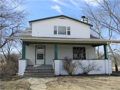 201 Northeastern Ave, Hoyt, KS 66440