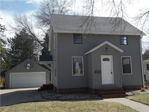 407 S 5th St, Marshall, MN 56258