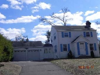 31 Blueberry Lane, East Hartford, CT 06118