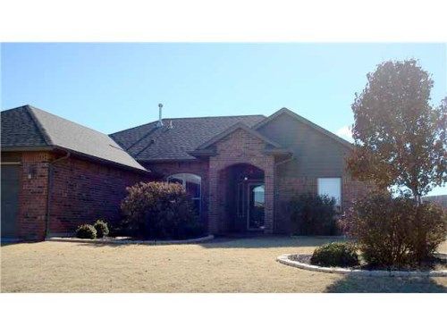 1120 Phils Way NW, Piedmont, OK 73078