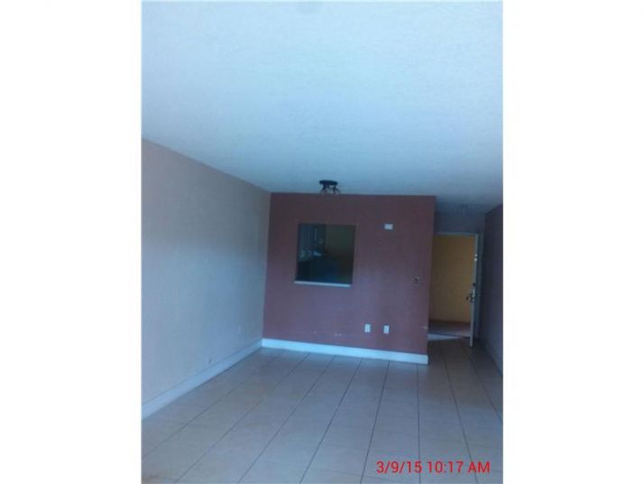 13900 LAKE PLACID CT # A19, Hialeah, FL 33014