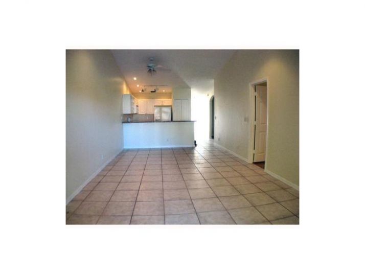 11397 SW 18 CT # 11397, Hollywood, FL 33025