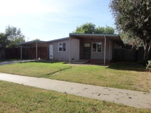 1125 W Birch Ave, Fresno, CA 93650