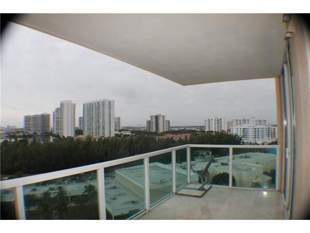 3330 NE 190 ST # 1116, Miami, FL 33180