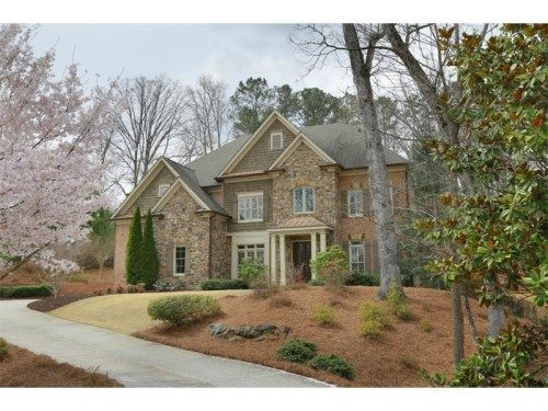 325 Plantation Way, Roswell, GA 30075