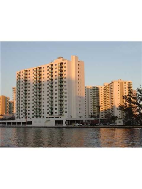 3000 S OCEAN DR # 1602, Hollywood, FL 33019