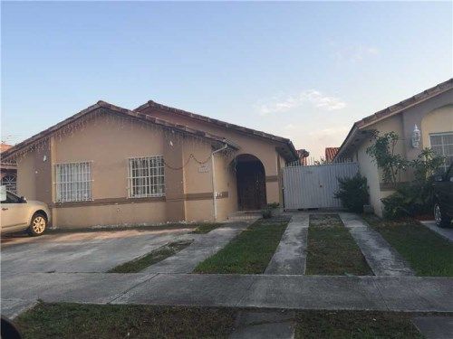 2840 W 72 TE, Hialeah, FL 33018