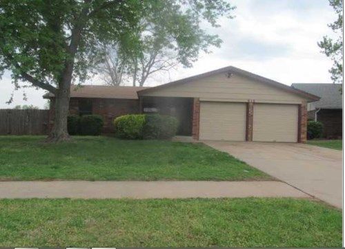 913 Bronze Medal Rd, Oklahoma City, OK 73160