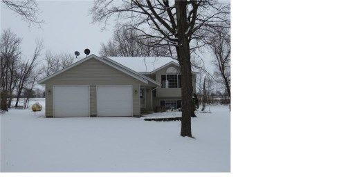 4713 Castle Cir, Lester Prairie, MN 55354