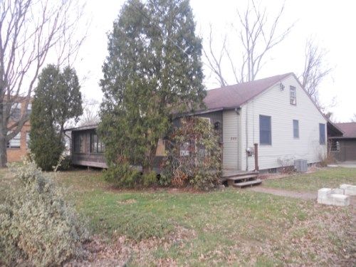 222 Locust Street, Belpre, OH 45714