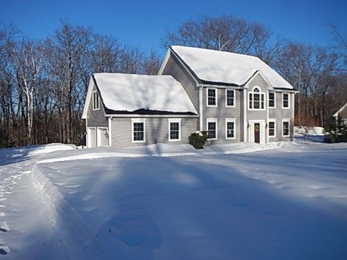 7 Hemlock Trail, Ellington, CT 06029