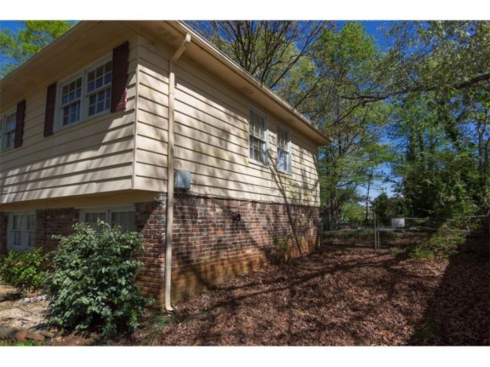 1474 Town Country Drive, Atlanta, GA 30316