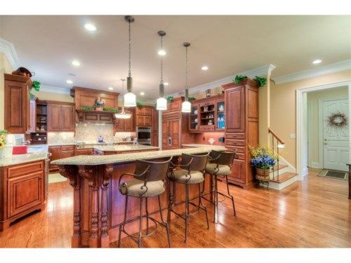 1055 Stonegate Court, Roswell, GA 30075