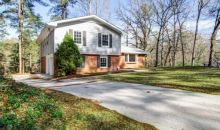 2097 Rollingview Drive Decatur, GA 30032