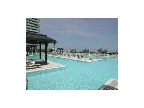 1830 OCEAN DR # 4810, Hallandale, FL 33009