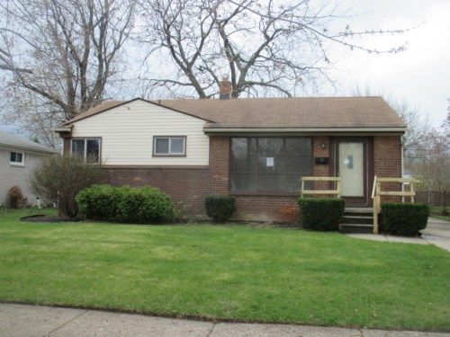 1595 Mayflower Ave, Lincoln Park, MI 48146