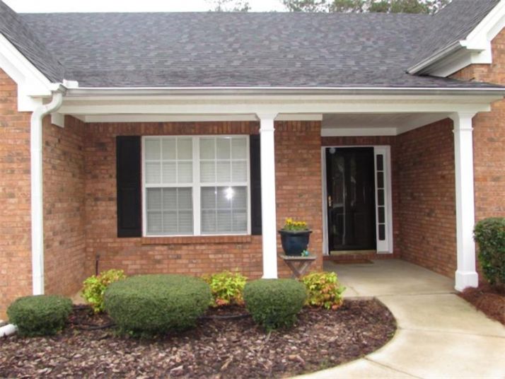 5362 Valley Forest Way, Flowery Branch, GA 30542