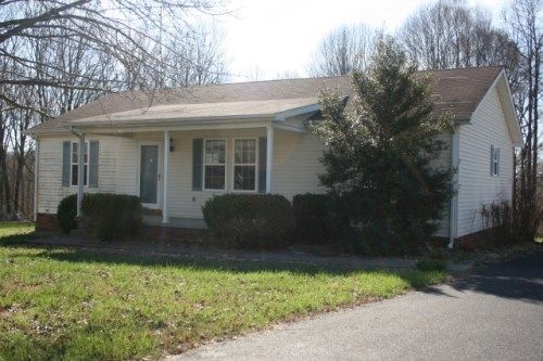 307 Marcrum Ln, Scottsville, KY 42164