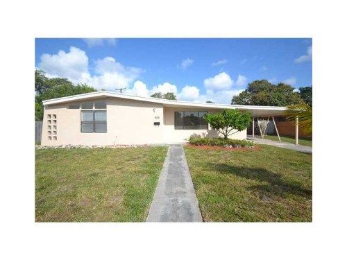 865 NW 170 TE, Miami, FL 33169