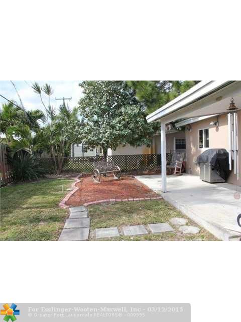 6480 SW 4TH ST, Hollywood, FL 33023