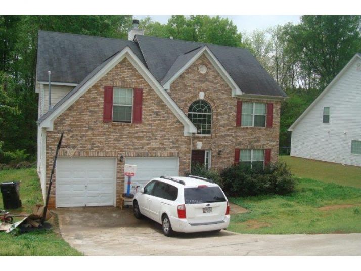 572 Howell Drive, Locust Grove, GA 30248