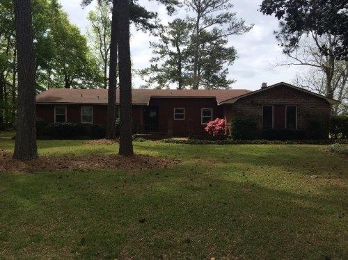 213 Air Park Dr, Warner Robins, GA 31088