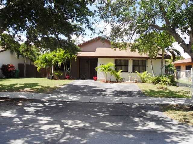 30240 SW 163 AV, Homestead, FL 33033