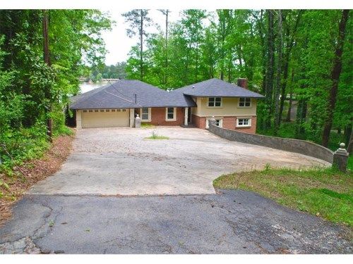 2952 Jodeco Road, Morrow, GA 30260