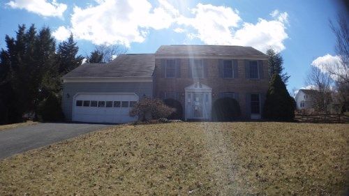 1106 Meadowgreen Dr, Mount Airy, MD 21771