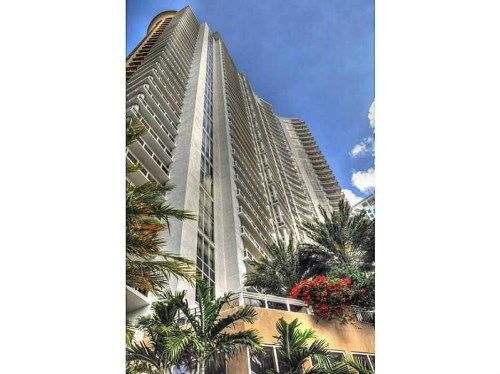 901 BRICKELL KEY BL # 501, Miami, FL 33131