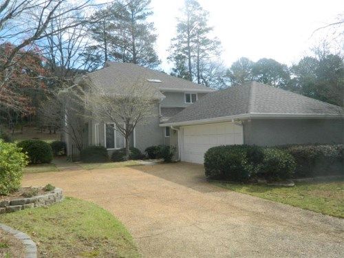 2560 Links End, Roswell, GA 30076