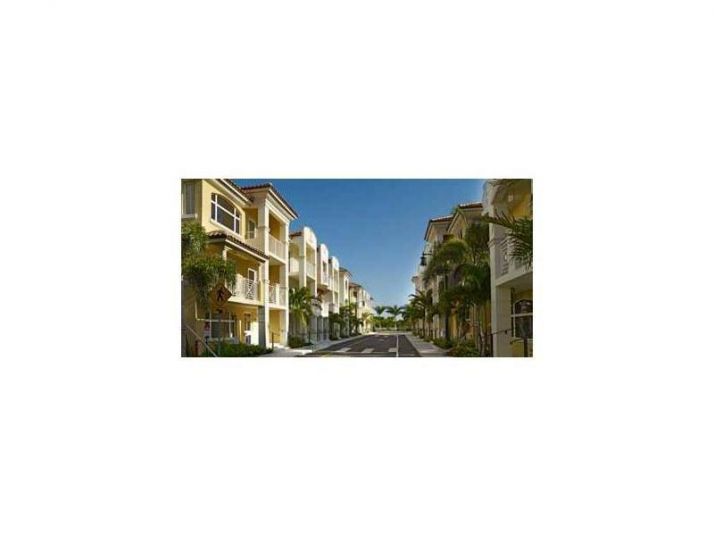 18416 NE 27 CT # 18416, North Miami Beach, FL 33160