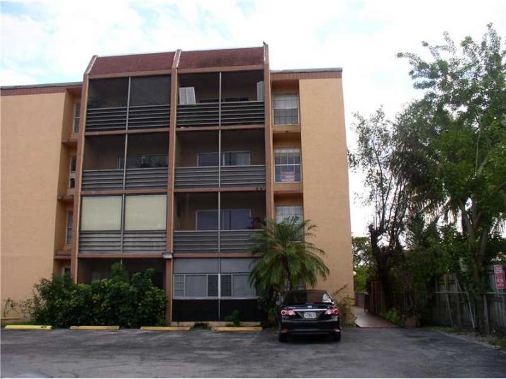 7105 W 13 AV # 301, Hialeah, FL 33014