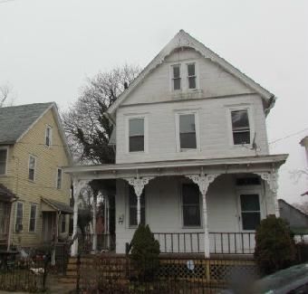 67 Seventh St, Salem, NJ 08079