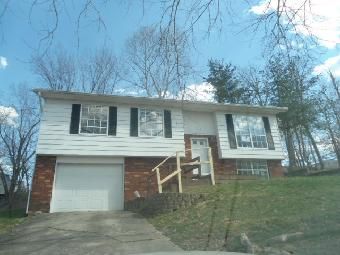 7833 Ray Drive, Ashland, KY 41102