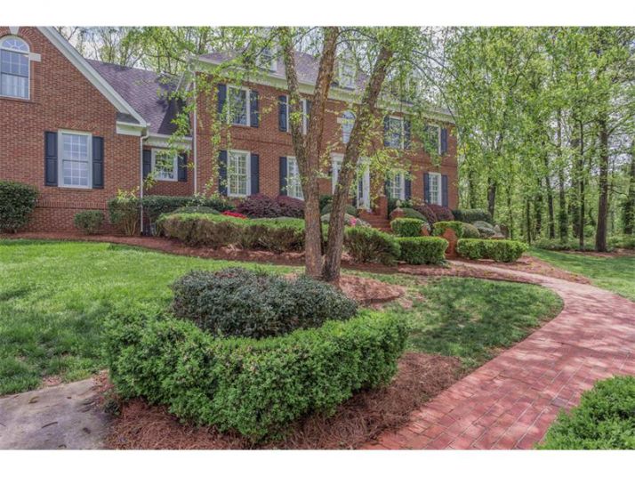 7385 Dunraven Place, Atlanta, GA 30328