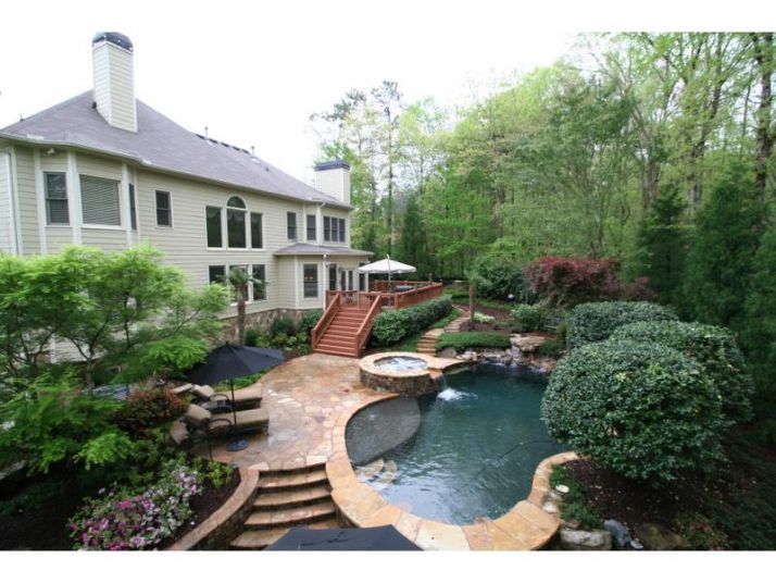 1635 Reddstone Close, Alpharetta, GA 30004