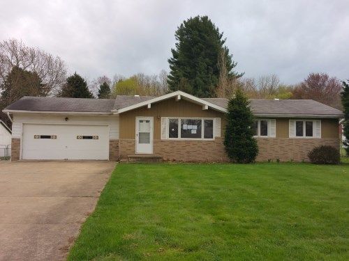 2720 Brouse St NW, Uniontown, OH 44685