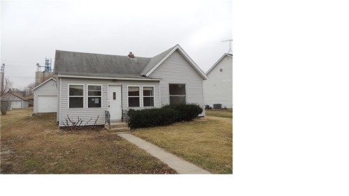 204 W 5th St, Prairie City, IA 50228