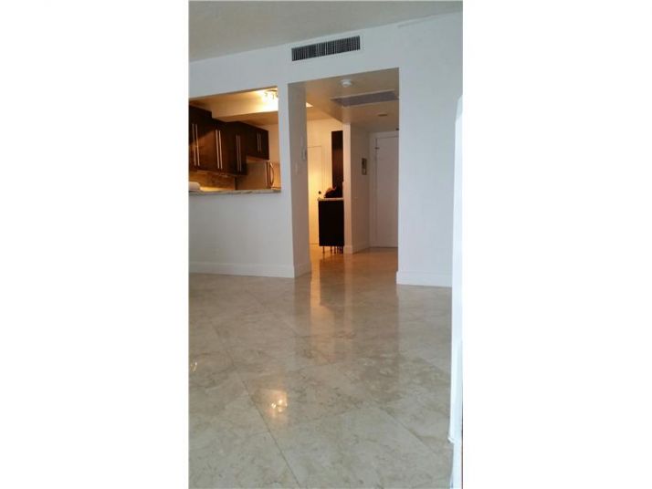 5401 COLLINS AV # 148, Miami Beach, FL 33140