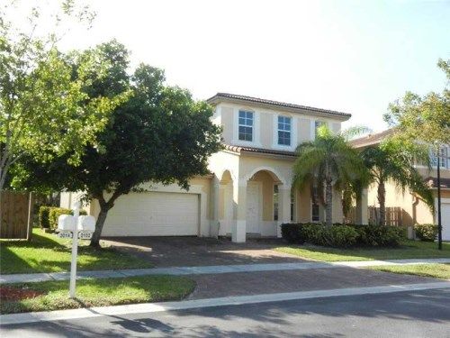 2102 NE 38 RD, Homestead, FL 33033