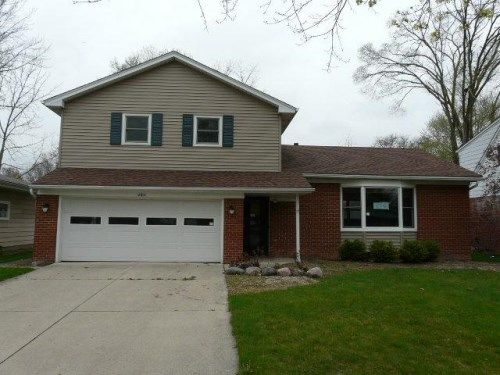 229 Michigan Ave, Elyria, OH 44035