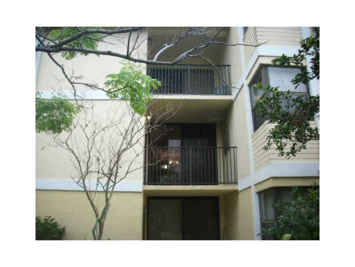 10105 W SUNRISE BL # 206, Fort Lauderdale, FL 33324