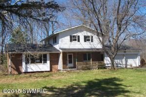 6891 Riverside Dr, Mount Pleasant, MI 48858