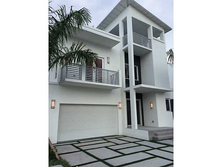 3420 NW 84 CT, Miami, FL 33122