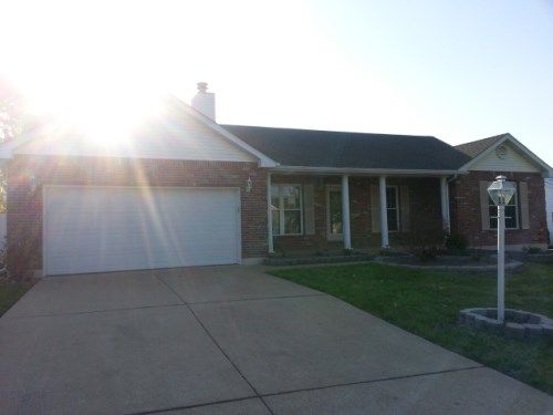 1409 Stonegate St, Farmington, MO 63640