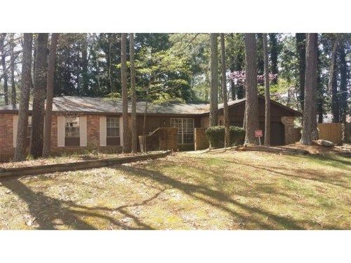 5801 Oakleaf Drive, Stone Mountain, GA 30087