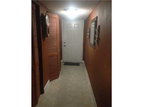 6950 W 6 AV # 203, Hialeah, FL 33014