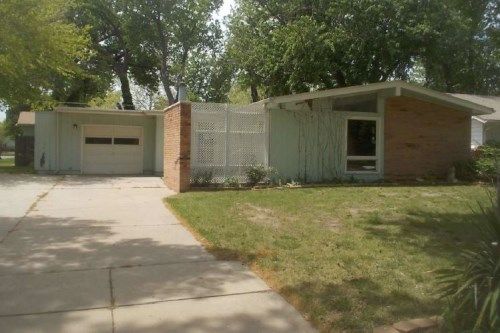 1221 N Illinois St, Wichita, KS 67203