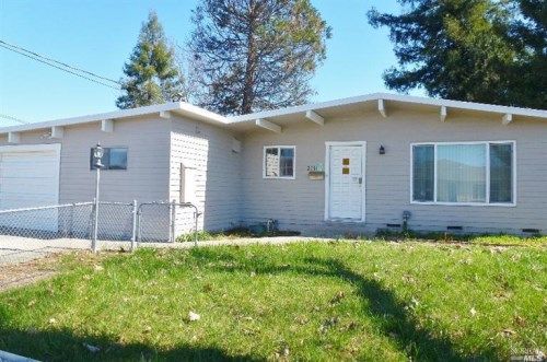 2114 Westwood Dr, Santa Rosa, CA 95407